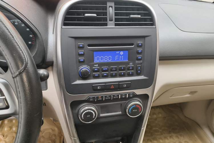 Used Chery Tiggo 3 2014 1.6L CVT ZhiShang Edition Audio And AC Panel