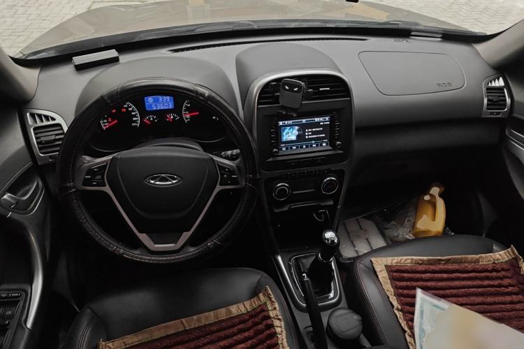Used Chery Tiggo 3 2014 1.6L Manual Zhishang Edition Center Console
