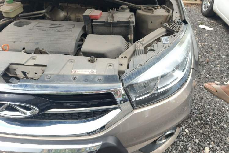 Used Chery Tiggo 3 2014 1.6L Manual Zhishang Edition Engine Bay Left