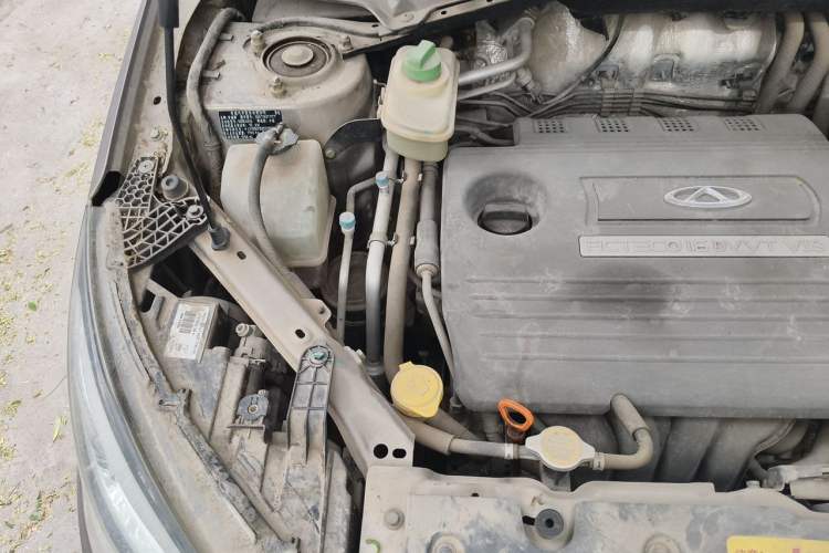Used Chery Tiggo 3 2014 1.6L CVT ZhiShang Edition Engine Bay Right