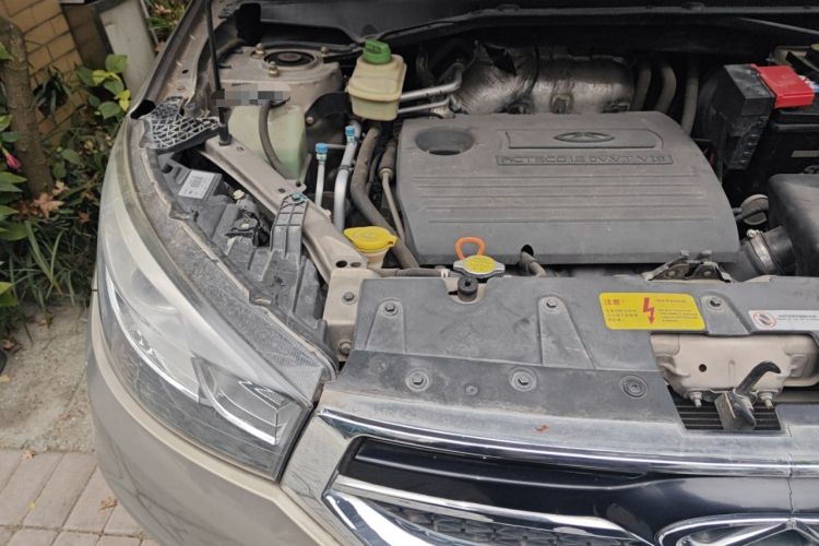 Used Chery Tiggo 3 2014 1.6L Manual Zhishang Edition Engine Bay Right