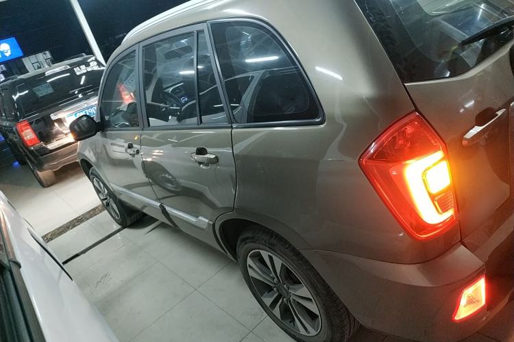 Used Chery Tiggo 3 2014 1.6L Manual Zhishang Edition Exterior 3