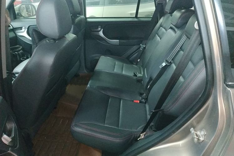 Used Chery Tiggo 3 2014 1.6L Manual Zhishang Edition Interior 4