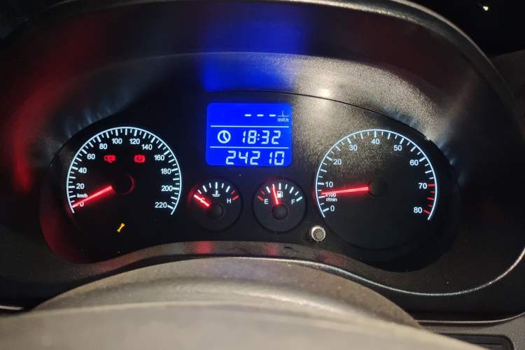 Used Chery Tiggo 3 2014 1.6L Manual Zhishang Edition Odometer Close Up