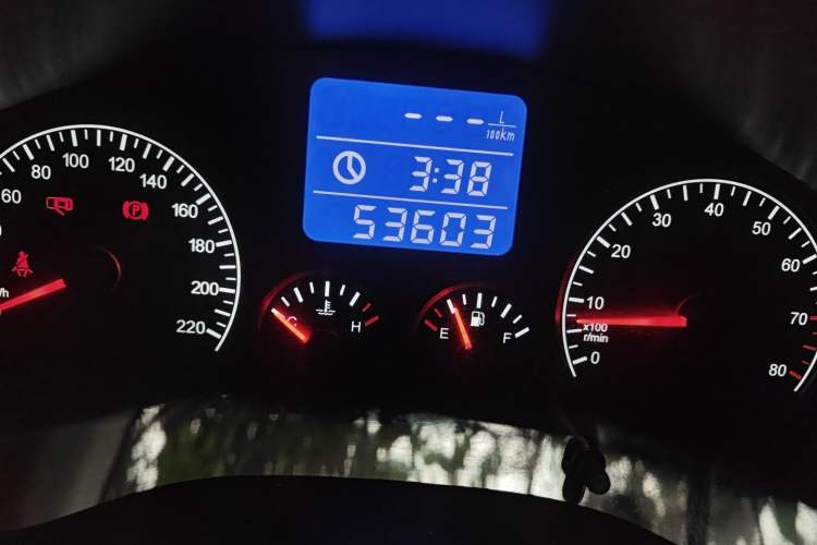 Used Chery Tiggo 3 2014 1.6L Manual Zhishang Edition Odometer Close Up