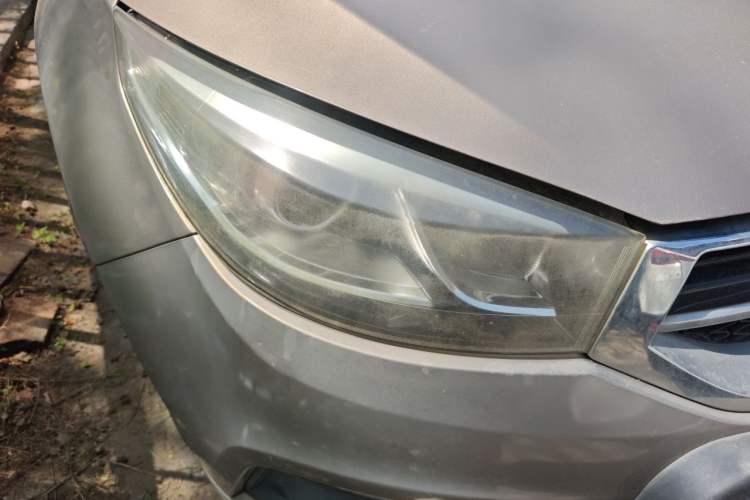 Used Chery Tiggo 3 2014 1.6L CVT ZhiShang Edition Right Front Headlight