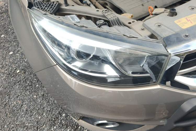 Used Chery Tiggo 3 2014 1.6L Manual Zhishang Edition Right Front Headlight