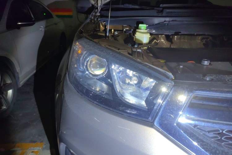 Used Chery Tiggo 3 2014 1.6L Manual Zhishang Edition Right Front Headlight