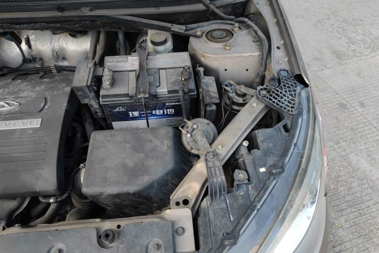 Used Chery Tiggo 3 2014 1.6L CVT ZhiShang Edition Engine Bay Left