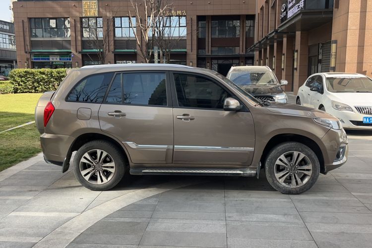 Used Chery Tiggo 3 2014 1.6L Manual Zhishang Edition Exterior 2