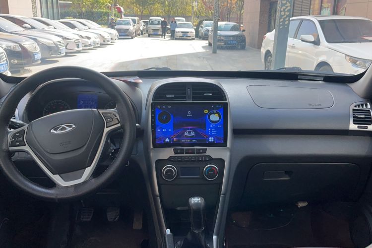 Used Chery Tiggo 3 2014 1.6L Manual Zhishang Edition Interior 3