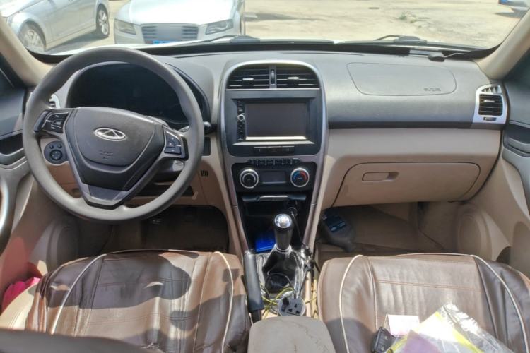 Used Chery Tiggo 3 2014 1.6L Manual Zhishang Edition Center Console