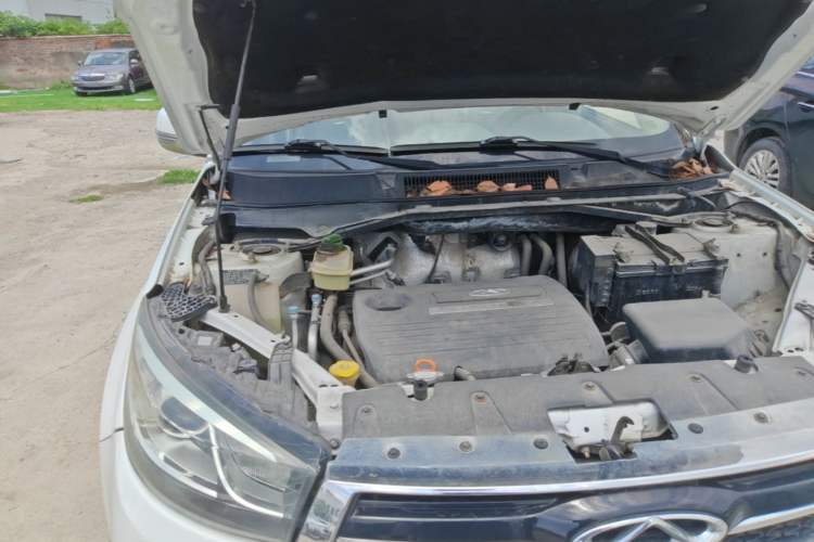 Used Chery Tiggo 3 2014 1.6L Manual Zhishang Edition Engine Bay Right