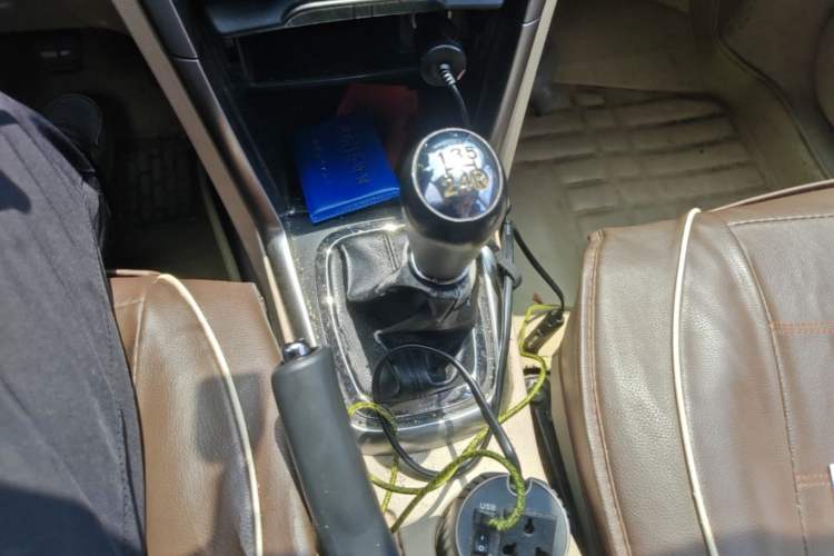 Used Chery Tiggo 3 2014 1.6L Manual Zhishang Edition Gear Lever