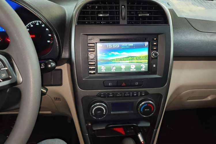 Used Chery Tiggo 3 2014 1.6L CVT Fashion Edition Audio And AC Panel