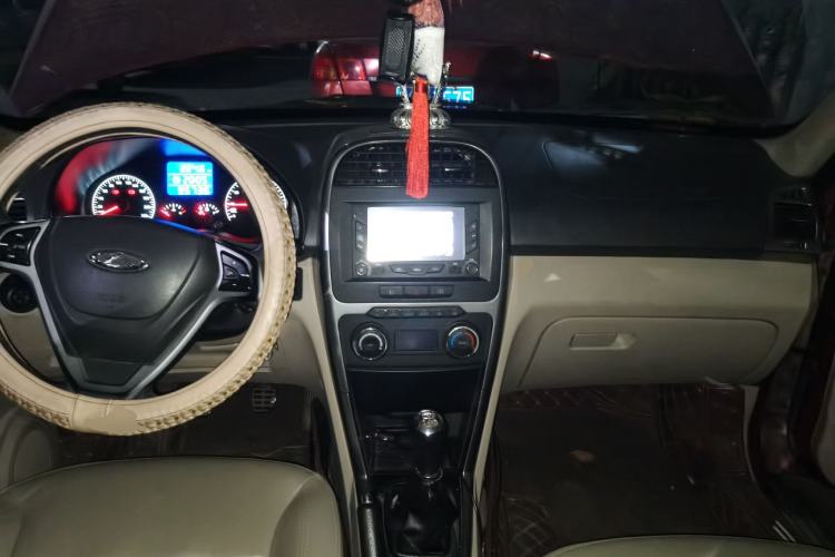 Used Chery Tiggo 3 2014 1.6L Manual Fashion Edition Center Console