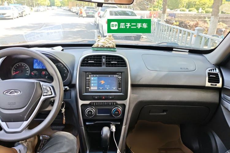 Used Chery Tiggo 3 2014 1.6L CVT ZhiShang Edition Center Console