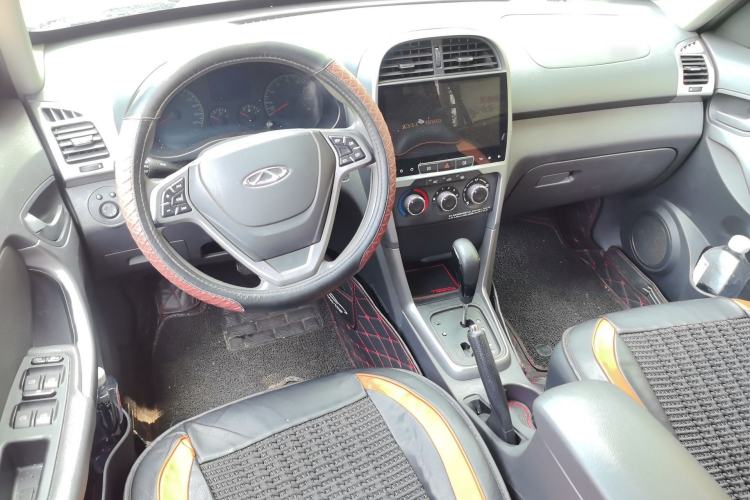 Used Chery Tiggo 3 2014 1.6L CVT Fashion Edition Center Console