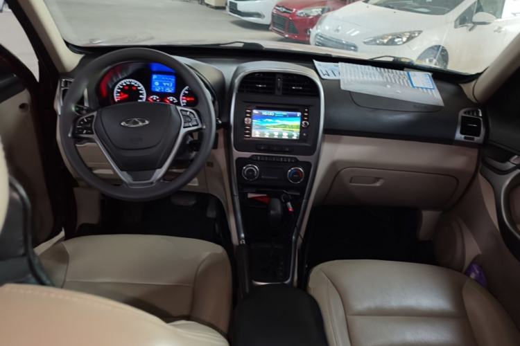 Used Chery Tiggo 3 2014 1.6L CVT Fashion Edition Center Console
