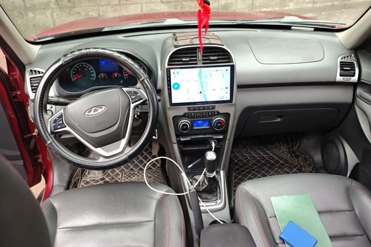 Used Chery Tiggo 3 2014 1.6L Manual Zhishang Edition Center Console