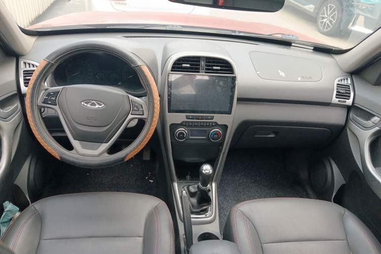 Used Chery Tiggo 3 2014 1.6L Manual Zhishang Edition Center Console