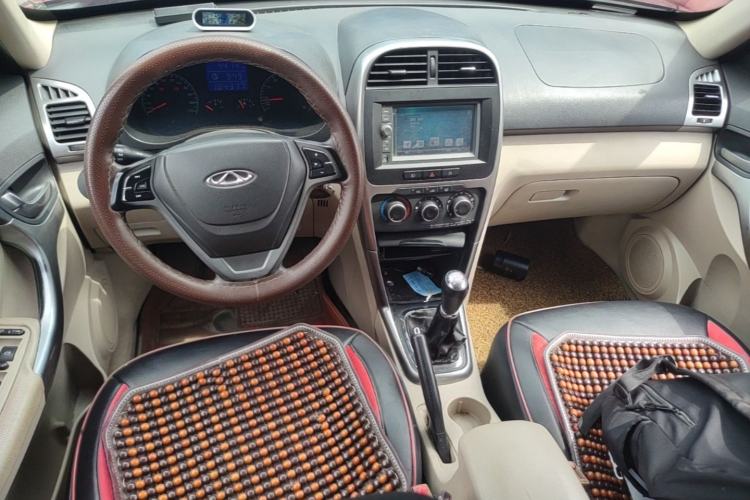 Used Chery Tiggo 3 2014 1.6L Manual Fashion Edition Center Console