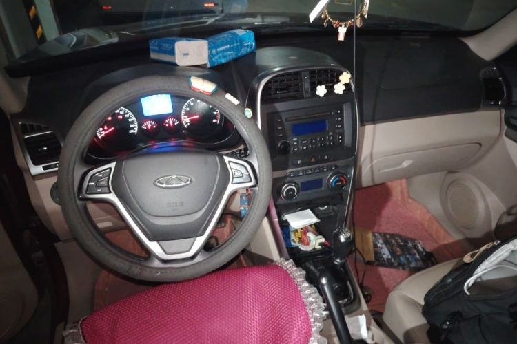 Used Chery Tiggo 3 2014 1.6L Manual Zhishang Edition Center Console