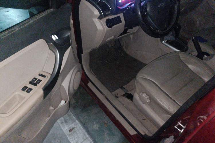 Used Chery Tiggo 3 2014 1.6L CVT ZhiShang Edition Driver Seat