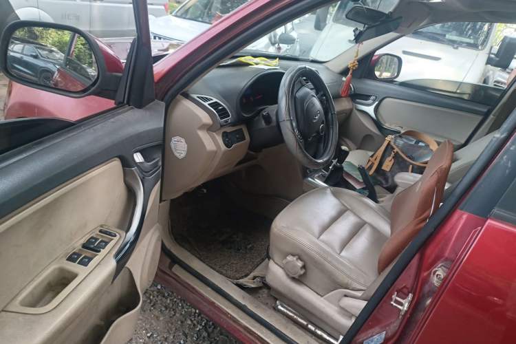 Used Chery Tiggo 3 2014 1.6L Manual Luxury Edition Driver Seat