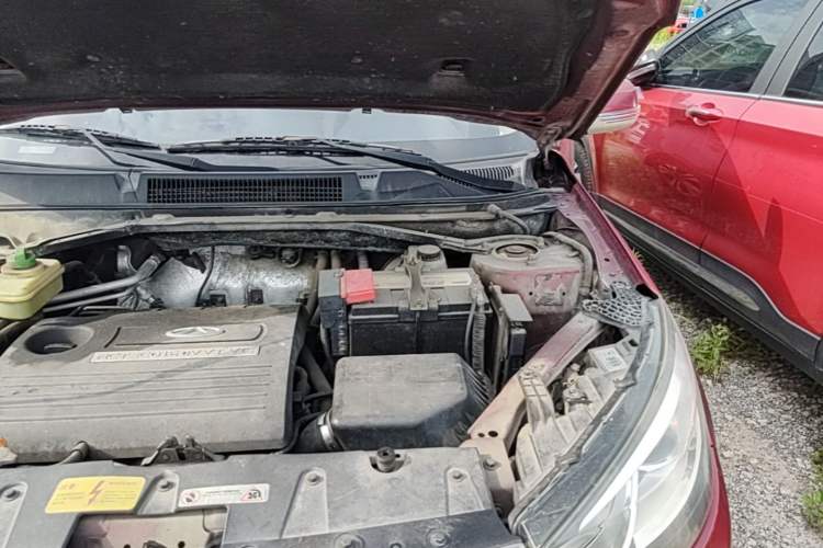 Used Chery Tiggo 3 2014 1.6L CVT ZhiShang Edition Engine Bay Left