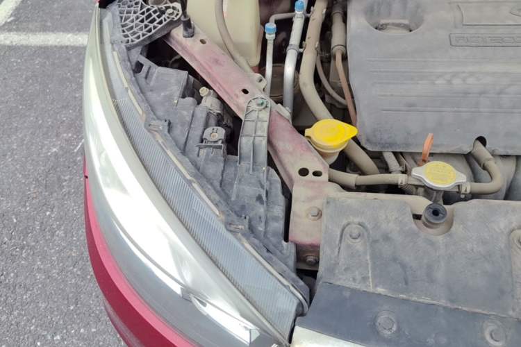 Used Chery Tiggo 3 2014 1.6L Manual Zhishang Edition Engine Bay Right
