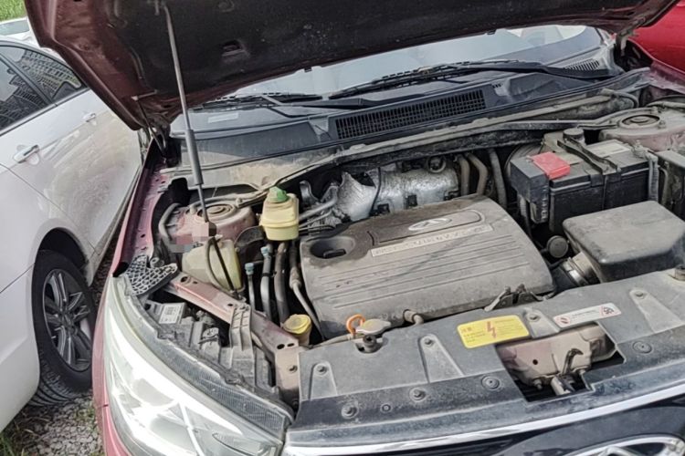 Used Chery Tiggo 3 2014 1.6L CVT ZhiShang Edition Engine Bay Right