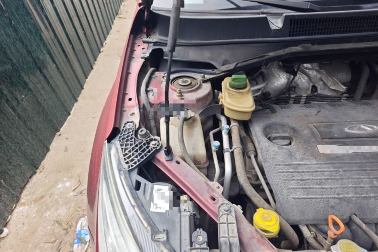 Used Chery Tiggo 3 2014 1.6L Manual Zhishang Edition Engine Bay Right