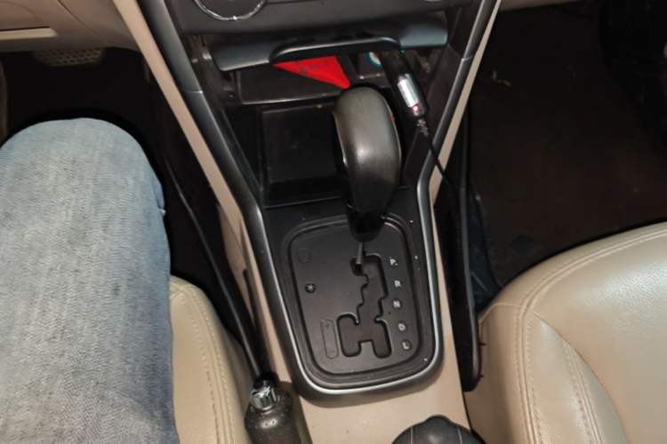 Used Chery Tiggo 3 2014 1.6L CVT Fashion Edition Gear Lever