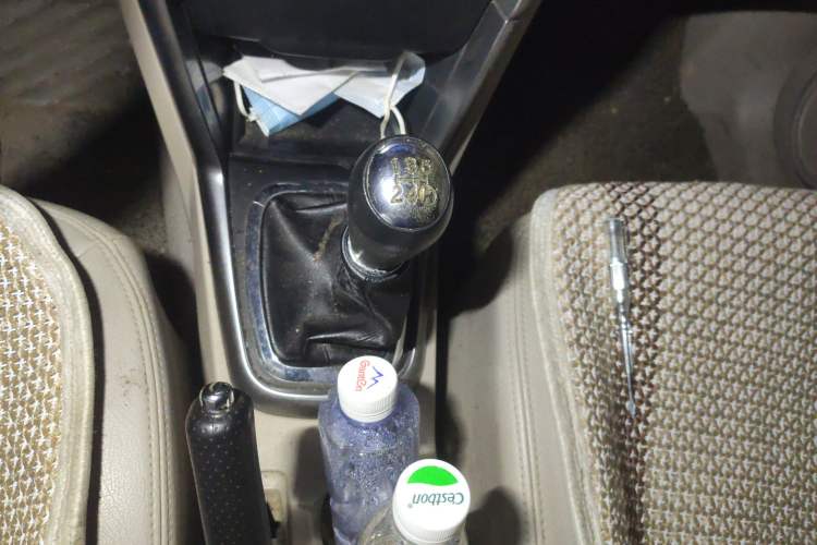 Used Chery Tiggo 3 2014 1.6L Manual Zhishang Edition Gear Lever