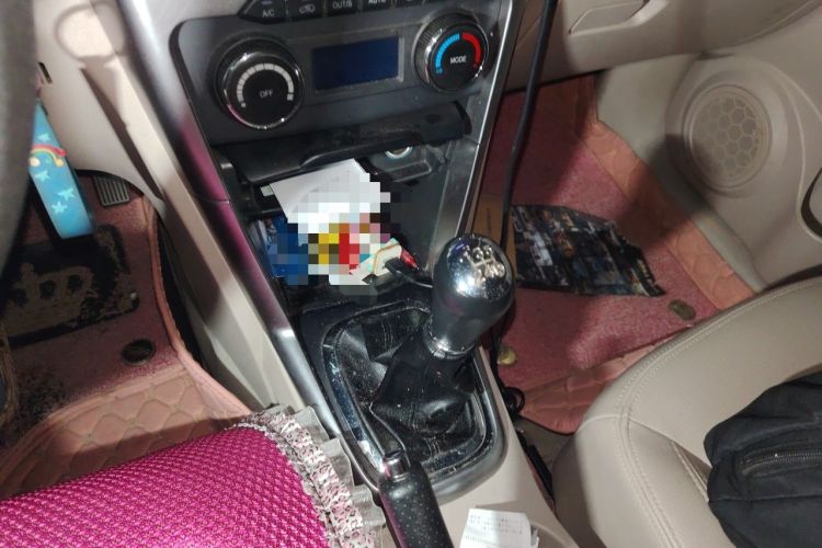 Used Chery Tiggo 3 2014 1.6L Manual Zhishang Edition Gear Lever