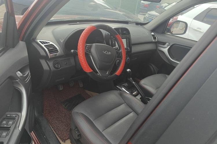 Used Chery Tiggo 3 2014 1.6L Manual Luxury Edition Interior 3