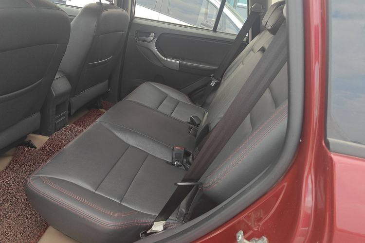 Used Chery Tiggo 3 2014 1.6L Manual Luxury Edition Interior 5