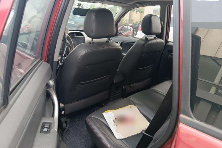 Used Chery Tiggo 3 2014 1.6L Manual Zhishang Edition Left Rear Seat