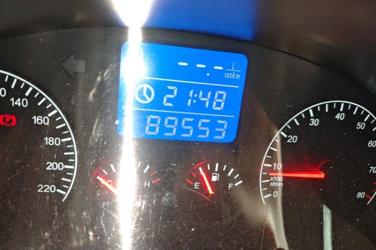 Used Chery Tiggo 3 2014 1.6L CVT ZhiShang Edition Odometer Close Up
