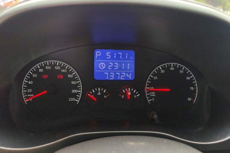 Used Chery Tiggo 3 2014 1.6L CVT ZhiShang Edition Odometer Close Up