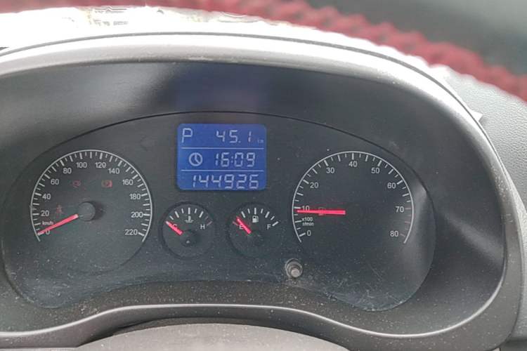 Used Chery Tiggo 3 2014 1.6L CVT ZhiShang Edition Odometer Close Up