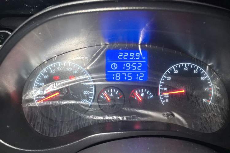 Used Chery Tiggo 3 2014 1.6L Manual Zhishang Edition Odometer Close Up