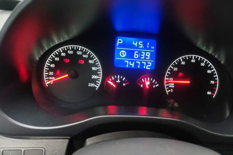 Used Chery Tiggo 3 2014 1.6L CVT ZhiShang Edition Odometer Close Up