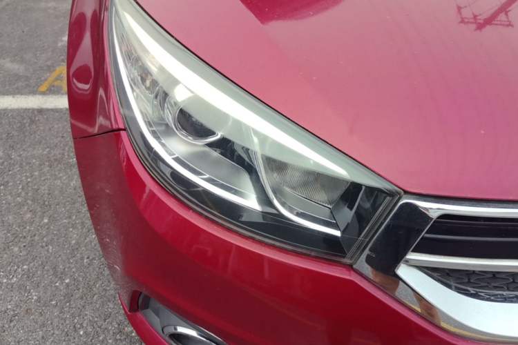 Used Chery Tiggo 3 2014 1.6L Manual Zhishang Edition Right Front Headlight
