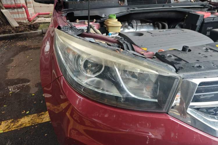Used Chery Tiggo 3 2014 1.6L CVT ZhiShang Edition Right Front Headlight