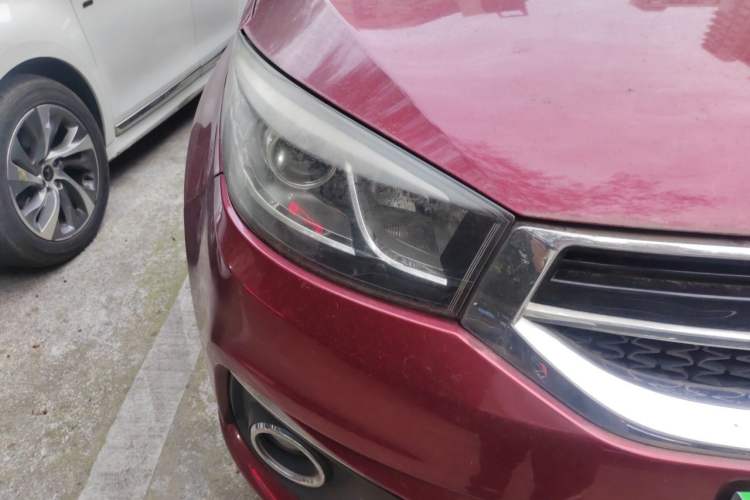 Used Chery Tiggo 3 2014 1.6L CVT ZhiShang Edition Right Front Headlight