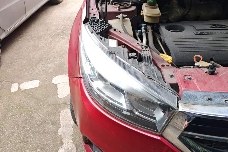 Used Chery Tiggo 3 2014 1.6L Manual Zhishang Edition Right Front Headlight