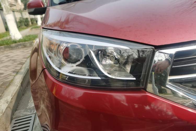 Used Chery Tiggo 3 2014 Magic Edition 1.6L Manual Fashion Version Right Front Headlight
