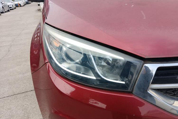 Used Chery Tiggo 3 2014 1.6L Manual Zhishang Edition Right Front Headlight